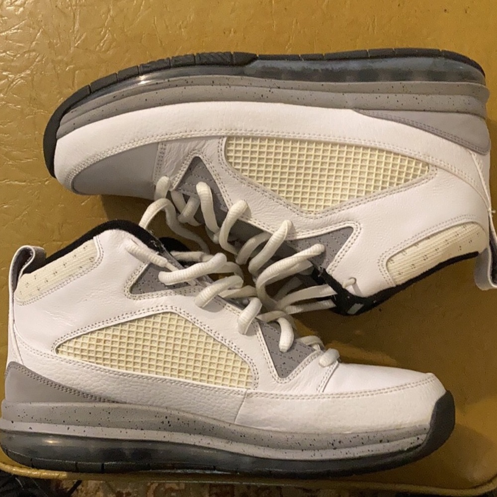 Jordan’s flight 9 SZ 8,5 like New. No original box. - Picture 3 of 11
